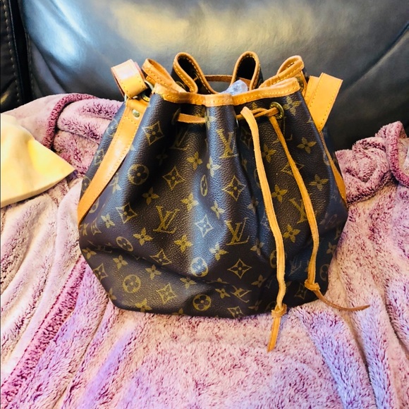 Authentic Louis Vuitton Noe Shoulder Bag - Picture 2 of 8